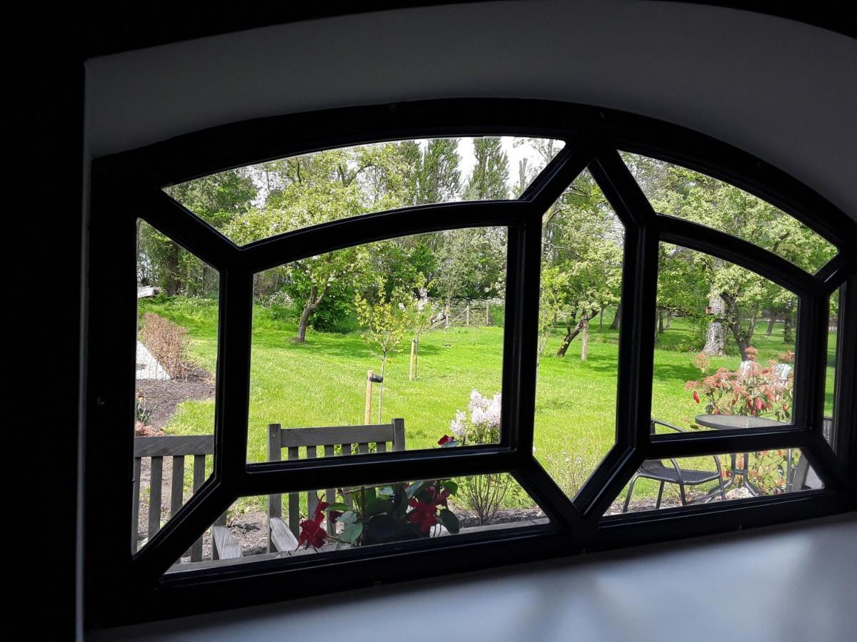 Het Kraaienbosch Bed & Breakfast Zegveld Luaran gambar