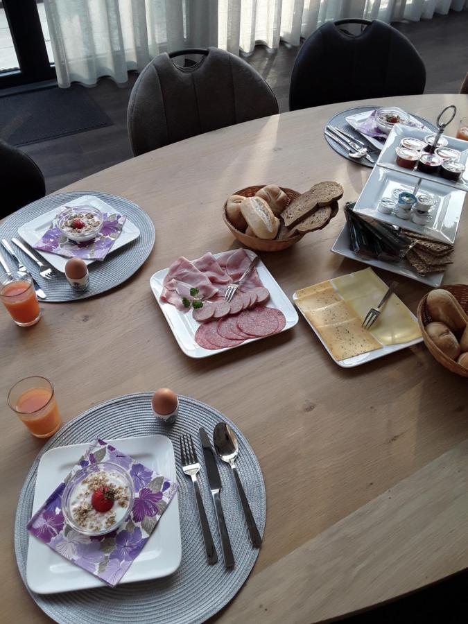 Het Kraaienbosch Bed & Breakfast Zegveld Luaran gambar